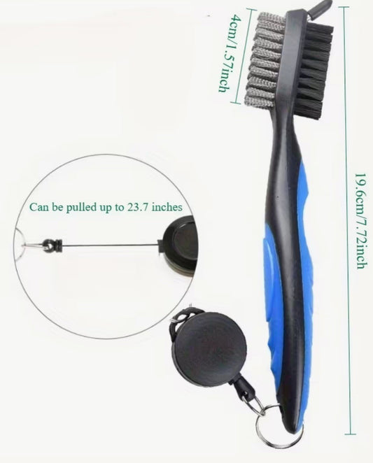 Club cleaning brush with with groove spike